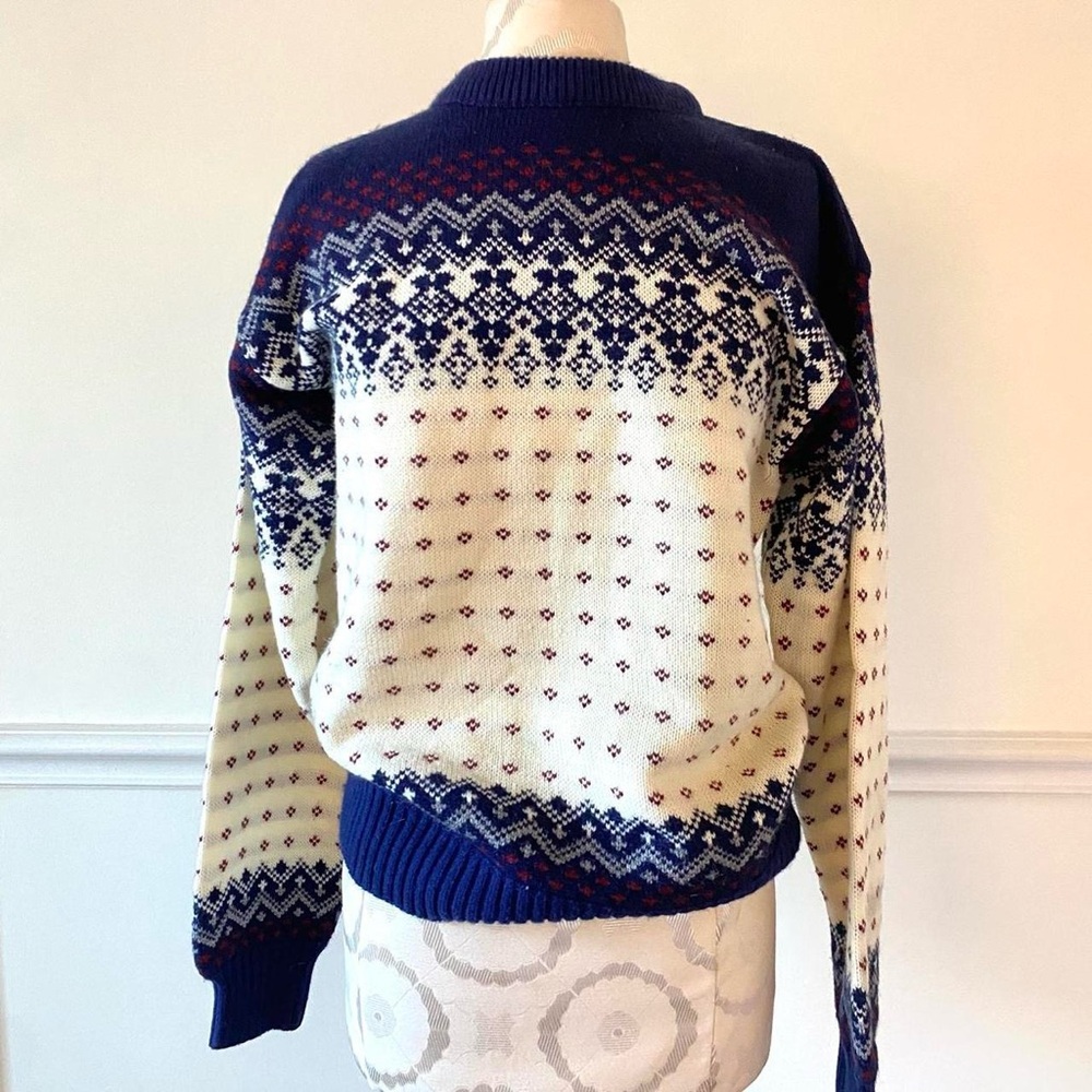 Vintage fair isle navy blue & cream crew neck patterned sweater
